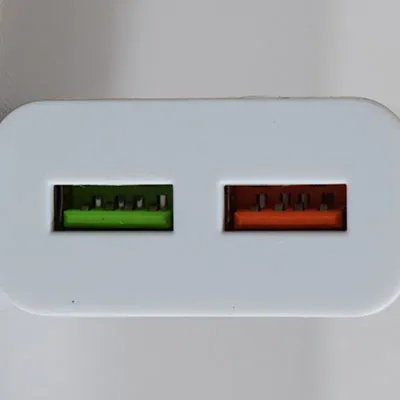 TREQA - Chargeur USB