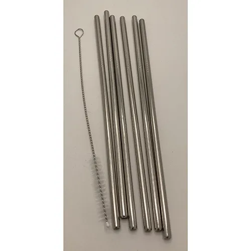 Un ensemble de six pailles à boire en acier inoxydable et une brosse de nettoyage enroulée avec des poils de nylon.