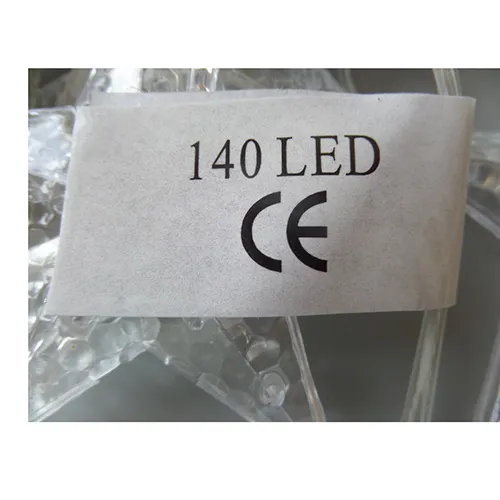 Chaîne d'éclairage pour une utilisation en intérieur avec 140 LED non remplaçables en forme d'étoiles.