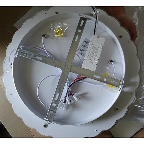 Plafonnier, 36W, AC 110-240V, 50-60Hz. Produit vendu en ligne, notamment via TEMU.