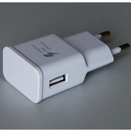 Chargeur USB.