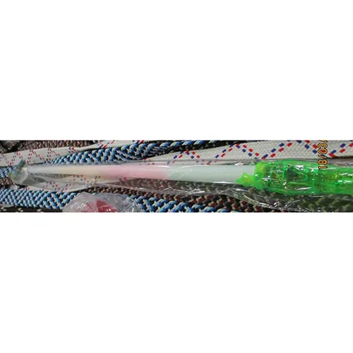 Épée de jouet en plastique à piles avec lumière et son intégrés.