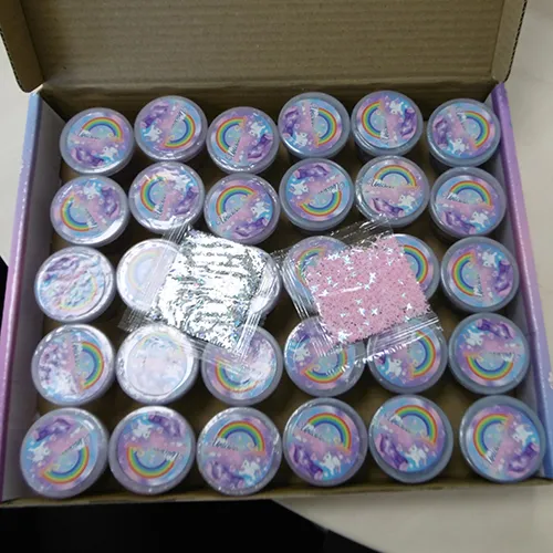 Ensemble de 30 pots en plastique de jouet slime. Produit vendu en ligne, notamment via Amazon (ASIN: B0DBZN9NKB).