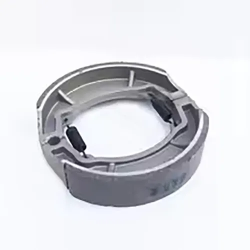 Pièce de moto: Remplacement de la chaussure de tambour de frein pour les motos Roketa, Sunl, Jonway et Taotao avec des moteurs 50cc, 110cc, 125cc, 150cc et 250cc. Type de moteur: GY6. Modèles de moteurs: 152QMI, 157QMJ et 161QMI. Produit vendu en ligne, notamment via AliExpress.