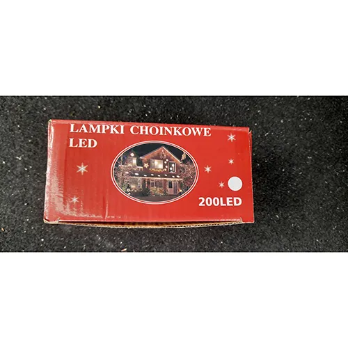 Lighting chain consisting of 200 LEDs, a flashing unit with IP44 marking, a flat plug and a flat, stackable socket.