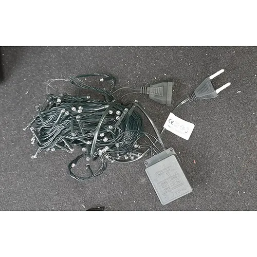 Lighting chain consisting of 200 LEDs, a flashing unit with IP44 marking, a flat plug and a flat, stackable socket.