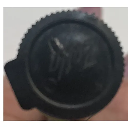 Produit à fumer à base de plantes, roulé en forme de cigarette (joint). 10-OH-HHC. Produit vendu en ligne, notamment via heavenshaze.com.