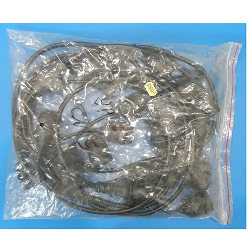 Chaîne d'éclairage extensible décorative avec coupleur d'appareil détachable, contenant 10 pièces, porte-lampe E27 et 5 mètres de long. 16A, 250V~ IP4.