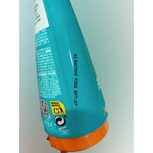 Crème solaire imperméable avec FPS 50 et vitamine E, 100ml. Produit vendu en ligne, notamment via shop.insako.hr.