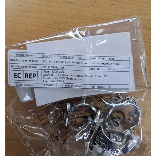 Anneau, destiné aux hommes, six pièces par set. Produit vendu en ligne, notamment via Shein.