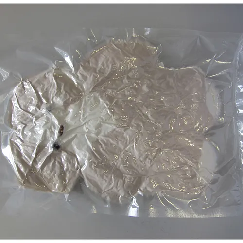 Jouet doux en forme de lapin. Date de production: 4 novembre 2024. Produit vendu en ligne, notamment via Shein.