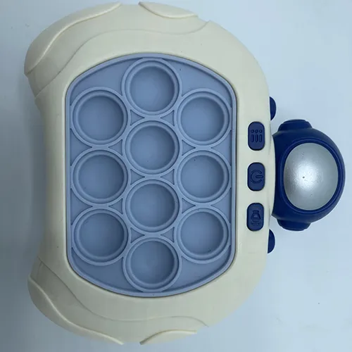 Jeu à piles avec boutons pop it. Produit vendu en ligne, notamment via Amazon (ASIN: B0BZS2XJ1R).