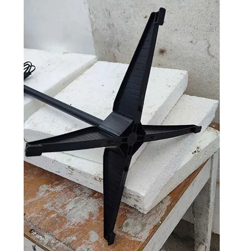 Chaîne d'éclairage jaune avec des lumières LED en forme d'arbre.