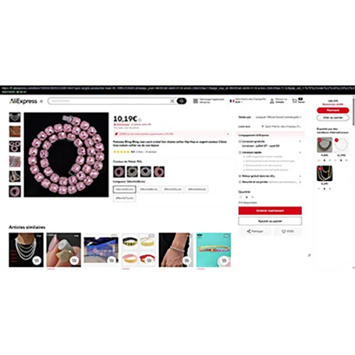 Collier en métal argenté avec pierres roses. Produit vendu en ligne, notamment via AliExpress.