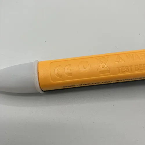 Stylo d'essai de détecteur de tension jaune. Produit vendu en ligne, notamment via Prylexperten.se.