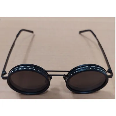 Lunettes de soleil avec filtres polarisés homogènes réglables, destinées aux adultes. Produit vendu en ligne, notamment via AliExpress.
