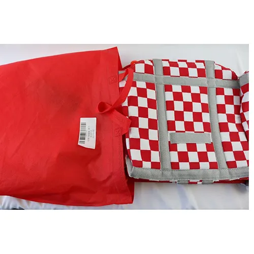 Balançoire textile pour les enfants de moins de trois ans. Produit vendu en ligne, notamment via AliExpress (identifiant unique du produit: 1005006320720725).