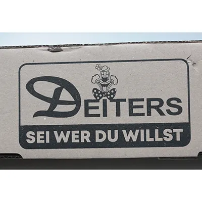 Costume de panda fantaisie noir et blanc, destiné aux enfants, 850 mm de longueur et 380 mm de largeur. Taille 74. Fabriqué à partir de 100% polyester. Produit vendu en ligne, notamment via www.deiters.de.