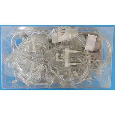 Chaîne d'éclairage décoratif qui peut être élargie avec des membres supplémentaires. Tension de 220-240 V, fréquence de 50/60 Hz et puissance nominale de 9 W.