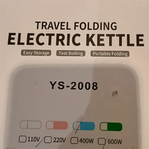 Bouilloire électrique en plastique silicone blanc et bleu Tension 110/220 V, fréquence 50-60 Hz.