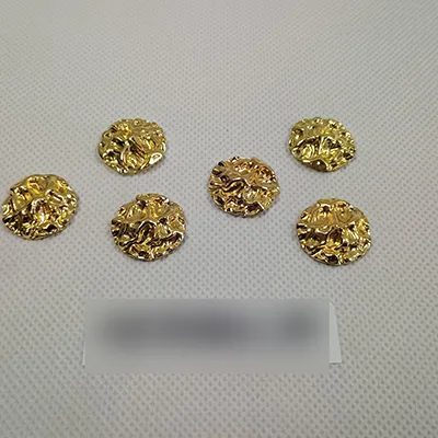 Pendentif en métal doré en forme de cercle, 22x4,5 mm. Le produit est vendu en pièces. Produit vendu en ligne, notamment via jagam.sk.