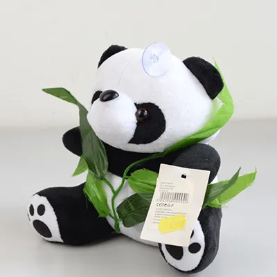 Jouet doux en forme de panda avec une ventouse.