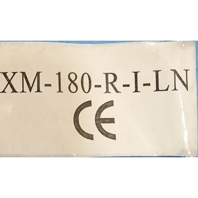 Chaîne d'éclairage décoratif en forme d'icicle qui peut être élargie avec des membres supplémentaires. Tension de 220-240 V, fréquence de 50Hz/60Hz, puissance nominale de 11 W.