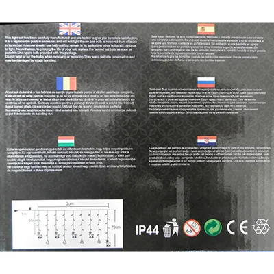 Chaîne d'éclairage décorative avec une étoile en plastique, une cloche, un pin et des décorations en forme de cerf, équipée d'une unité clignotante à 8 fonctions. Produit vendu en ligne, notamment via eMAG