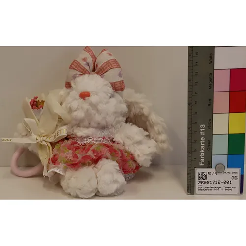 Jouet doux, en forme de lapin et d'ours, avec porte-clés.