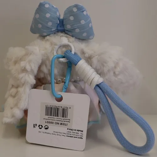 Jouet doux, en forme de lapin et d'ours, avec porte-clés.