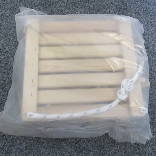 Balançoire bébé en bois Produit vendu en ligne, notamment via www.otto.de