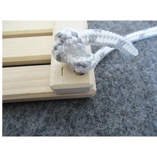 Balançoire bébé en bois Produit vendu en ligne, notamment via www.otto.de