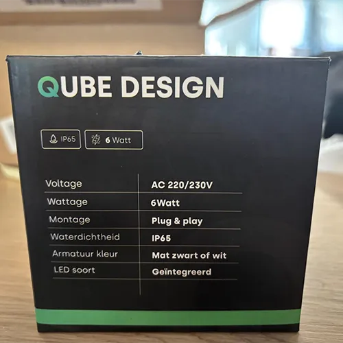 QUBE DESIGN - Applique murale
