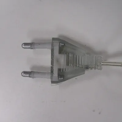 Chaîne d'éclairage composée de 100 lumières LED.