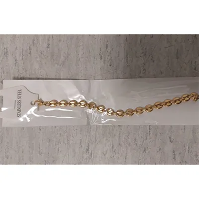 Bracelet en métal doré avec des liens en forme de grains de café. Produit vendu en ligne, notamment via AliExpress (identifiant unique: 1005004757541743).