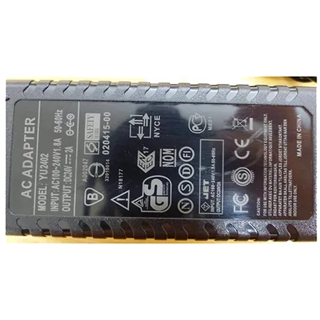 Adaptateur 24 V 2A AC/DC. Produit vendu en ligne, notamment via AliExpress (Numéro d'identification: 33006258756)
