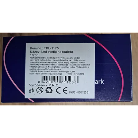 Lumière LED blanche actionnée par batterie pour les toilettes. Produit vendu en ligne, notamment via www.alza.sk.