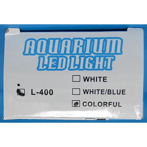 Lumière d'aquarium LED avec une alimentation intégrée dans le câble. La lumière est recouverte de plastique. Données techniques: 220-240 V 50 Hz; 12 W; longueur de 38,5 cm. Destiné à un réservoir d'eau de taille 40-50.
