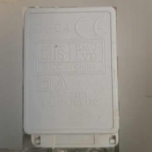 Chaîne d'éclairage destinée à l'interconnexion, contenant des sources lumineuses LED non remplaçables, avec un dispositif permettant de changer de mode d'éclairage.