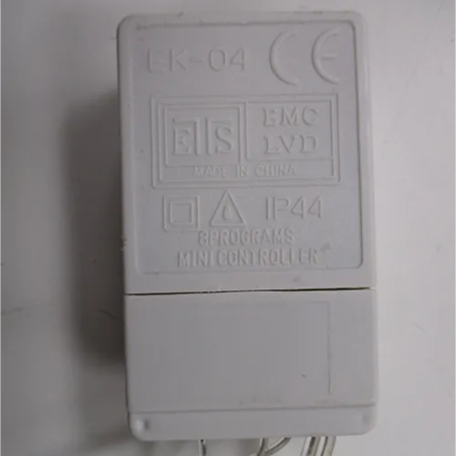 Chaîne d'éclairage avec la description de vente: 3x2 grands rideaux lumineux - blanc chaud. Produit vendu en ligne, notamment via AliExpress (identifiants uniques du produit: 1005005492407907, 12000033434560208).