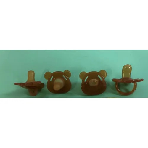 Sucette, destinée aux enfants âgés de trois mois et plus. Produit vendu en ligne, notamment via Shein (identifiant unique du produit: 38966630).