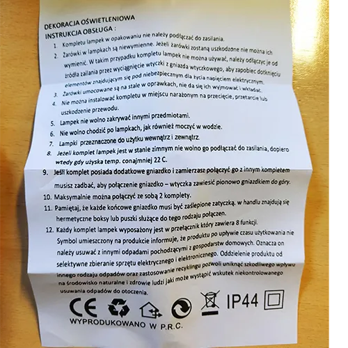 Chaîne d'éclairage extensible de style glacé avec 80 lumières LED sur une chaîne avec fonction clignotante.