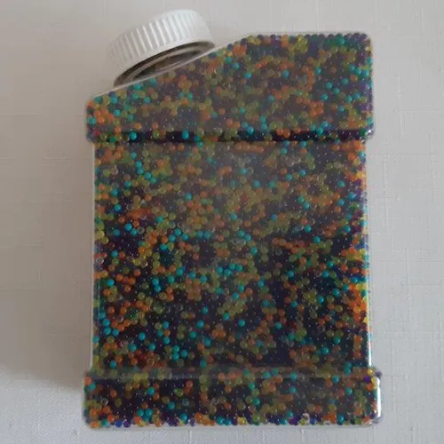 Perles d'eau multicolores, qui poussent lorsqu'elles sont immergées dans l'eau, destinées à être utilisées comme munitions dans un fusil jouet, 250 g.