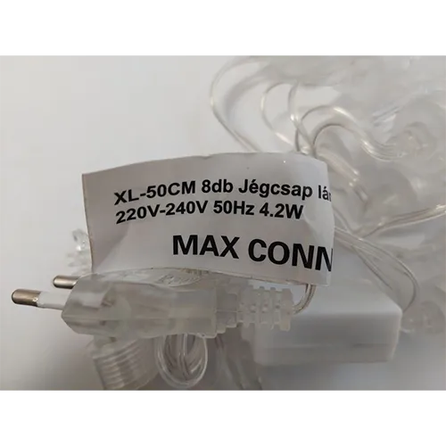 Chaîne d'éclairage de Noël avec 8 tubes en plastique en forme de glaçons contenant 288 lumières LED. Données techniques: 220-240V, 50Hz, 4.2W.