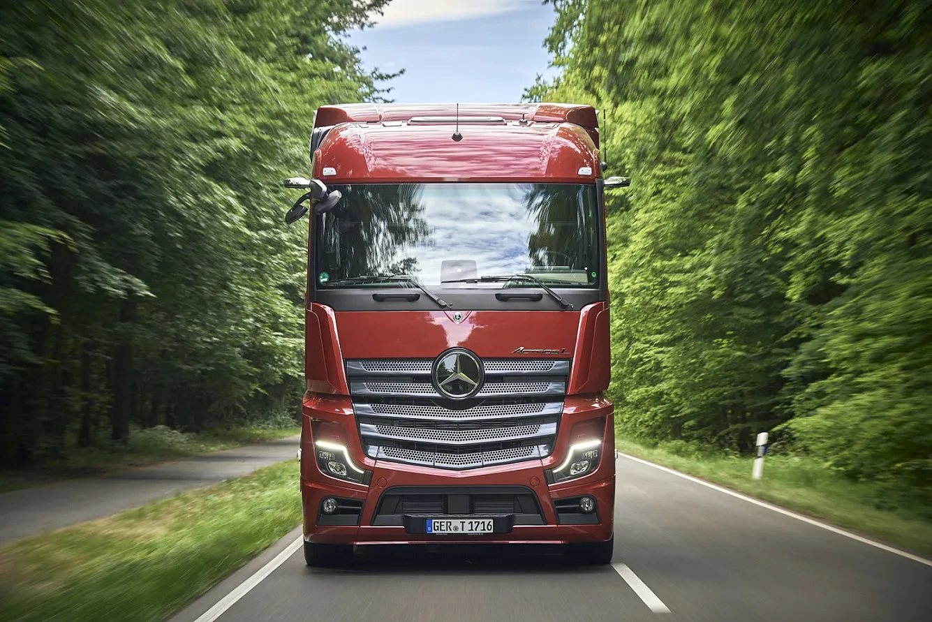Mercedes-Benz - Camion