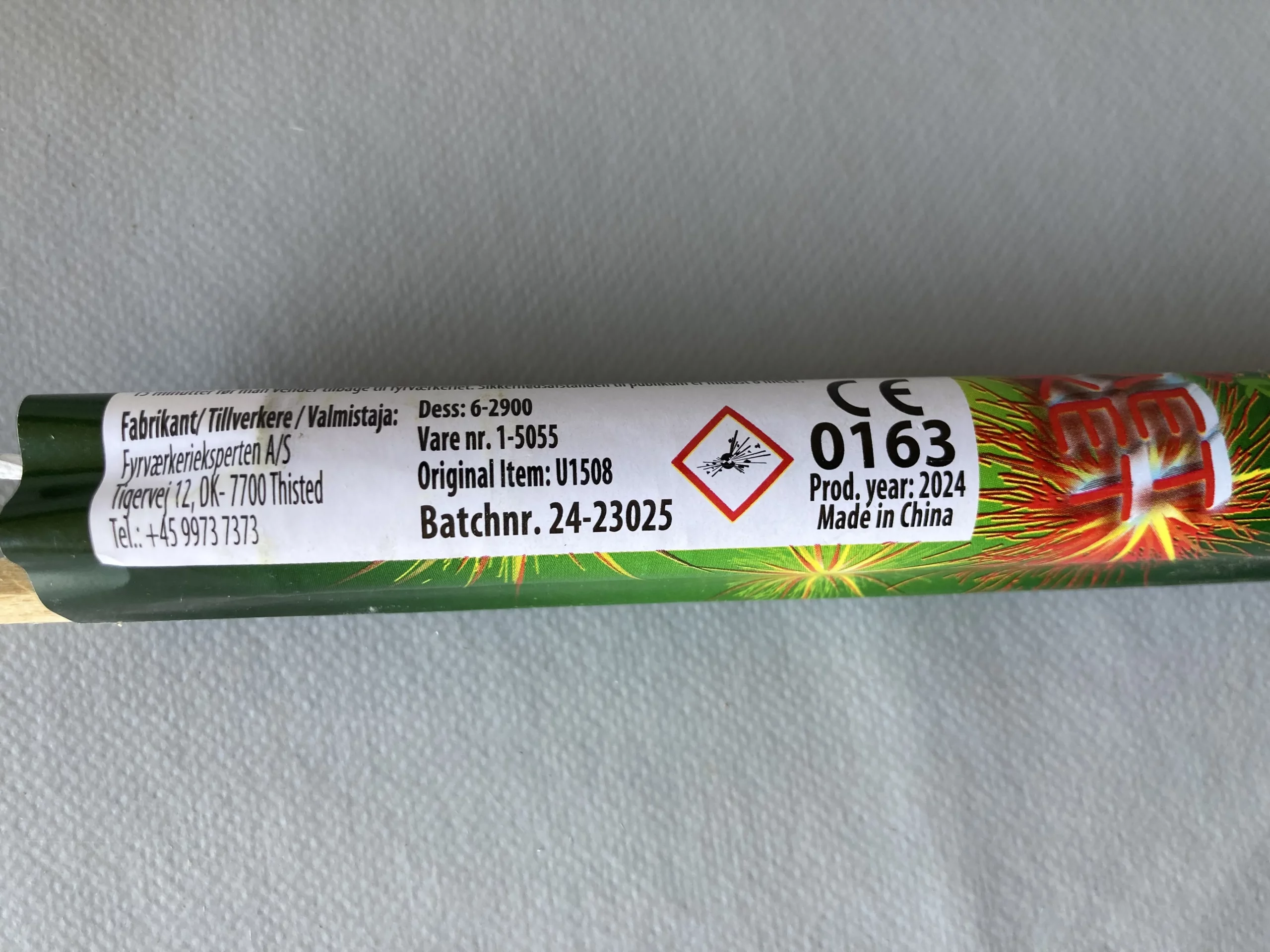 Feux d'artifice, fusée verte.