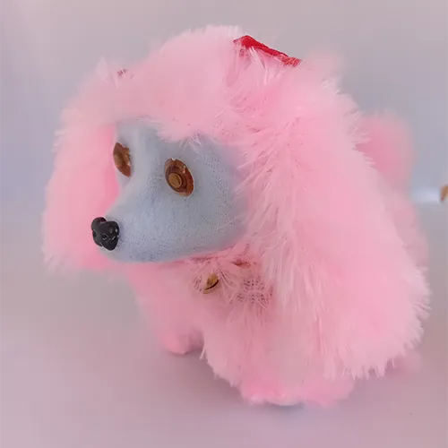 Jouet en plastique en forme de chien ​​avec des éléments. Cadre en plastique dur recouvert d'un tissu doux en peluche.