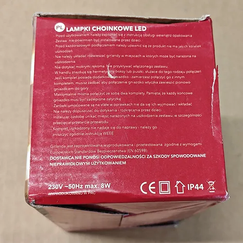 Chaîne d'éclairage, destinée à l'interconnexion, contenant 200 sources lumineuses LED non remplaçables.