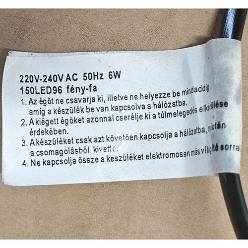Chaîne d'éclairage en forme d'arbre avec des sources lumineuses LED non remplaçables avec des couvercles en plastique en forme de fleur. Le produit comprend un contrôleur pour changer les modes d'éclairage.