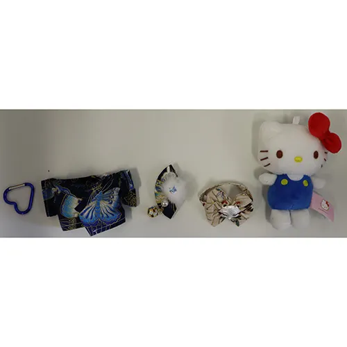 Hello Kitty - Porte-clés avec jouet doux